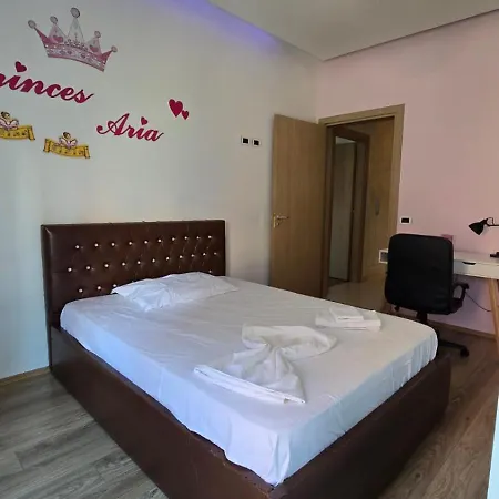 公寓 Tirent Apartment-spacious 2-bedroom In Delijorgji 地拉那