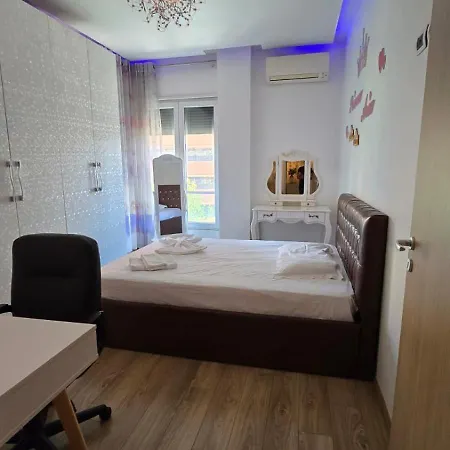 Tirent Apartment-spacious 2-bedroom In Delijorgji *