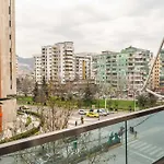 Appartamento Tirent Apartment-spacious 2-bedroom In Delijorgji