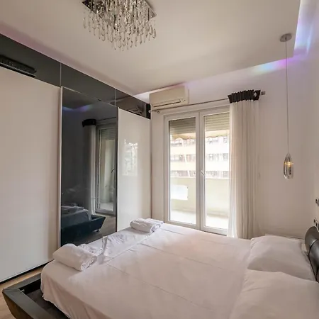 Tirent Apartment-spacious 2-bedroom In Delijorgji Lejlighed *