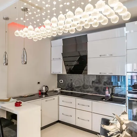 Tirent Apartment-spacious 2-bedroom In Delijorgji Apartment