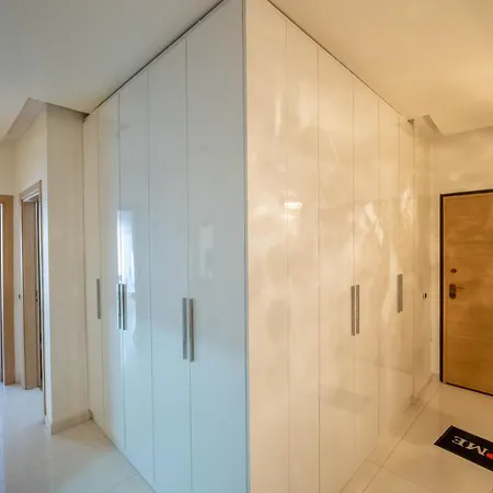 Tirent Apartment-spacious 2-bedroom In Delijorgji Lejlighed *