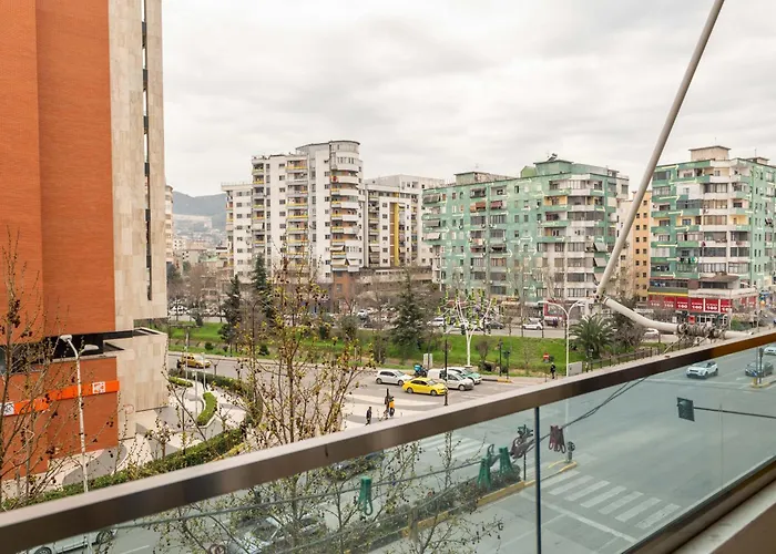 Tirent Apartment-spacious 2-bedroom In Delijorgji