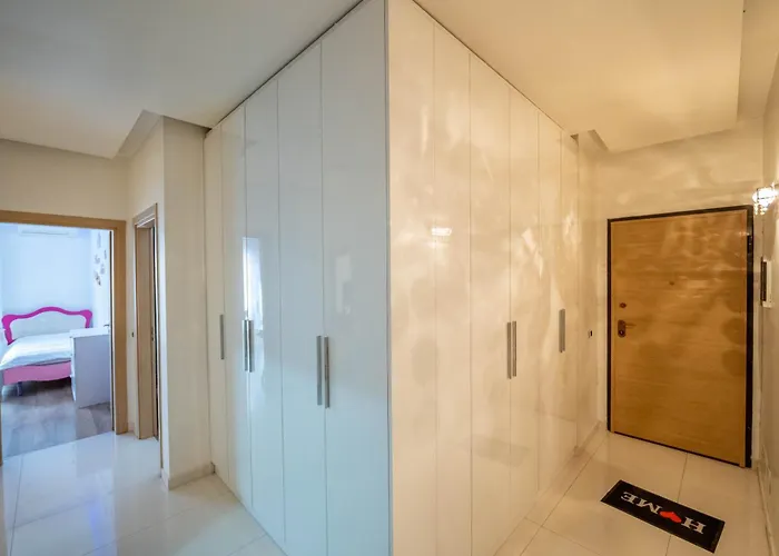 Apartmán Tirent Apartment-spacious 2-bedroom In Delijorgji *