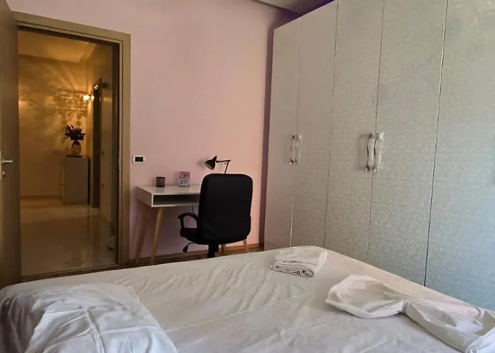 Tirent Apartment-spacious 2-bedroom In Delijorgji Apartmán *